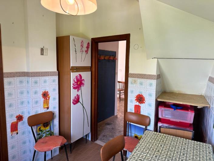 Image No.11-4 Bed Property for sale