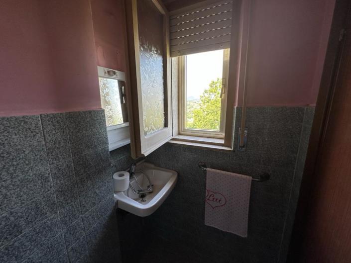 Image No.23-4 Bed Property for sale