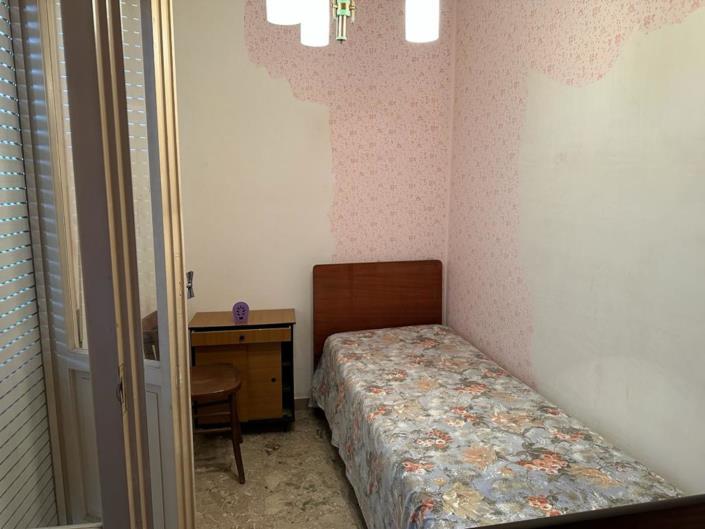 Image No.15-4 Bed Property for sale