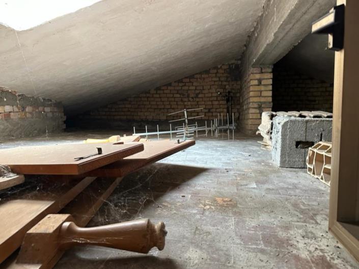 Image No.22-4 Bed Property for sale