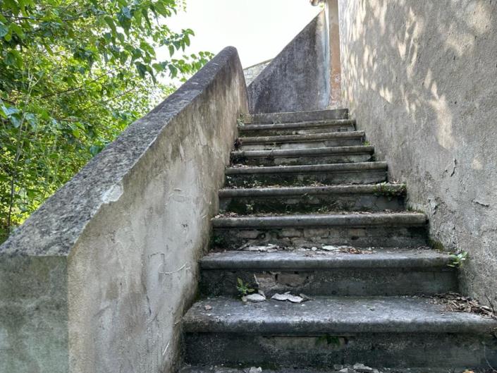 Image No.6-Farmhouse for sale