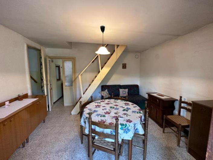 Image No.9-2 Bed House for sale