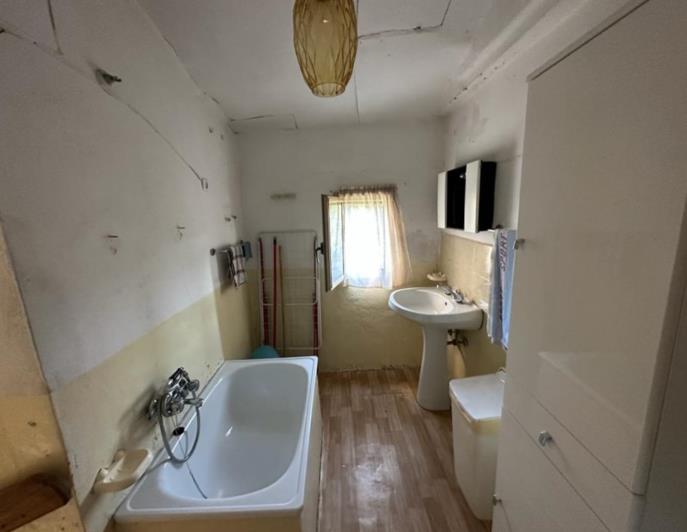 Image No.22-2 Bed House for sale