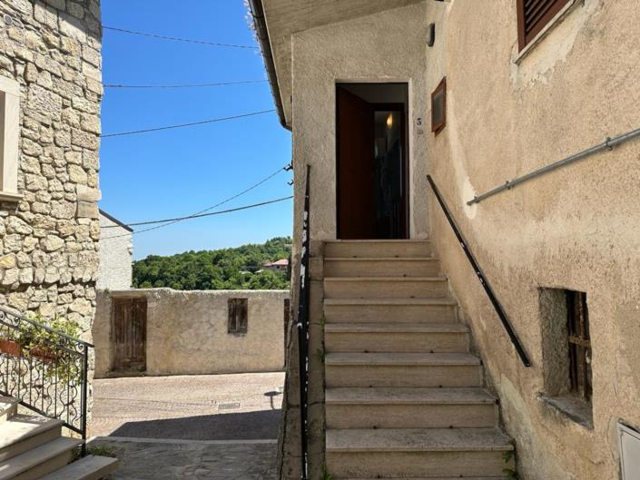 Image No.4-4 Bed House for sale