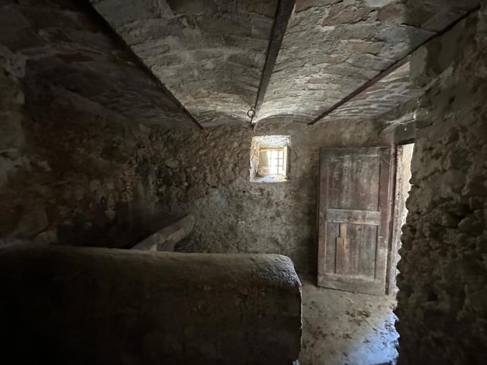 Image No.22-2 Bed House for sale