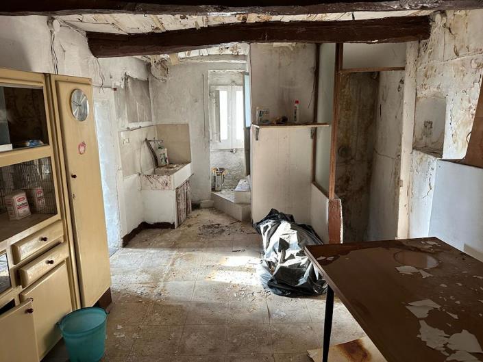 Image No.18-2 Bed House for sale