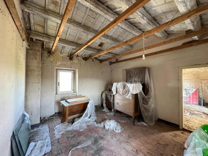 Image No.8-3 Bed Country House for sale