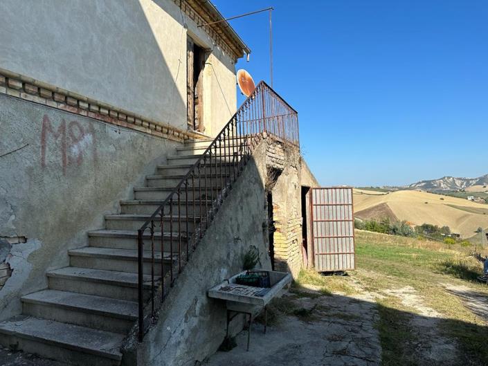 Image No.5-3 Bed Country House for sale