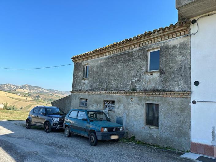 Image No.21-3 Bed Country House for sale