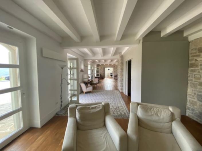 Image No.16-8 Bed Villa / Detached for sale