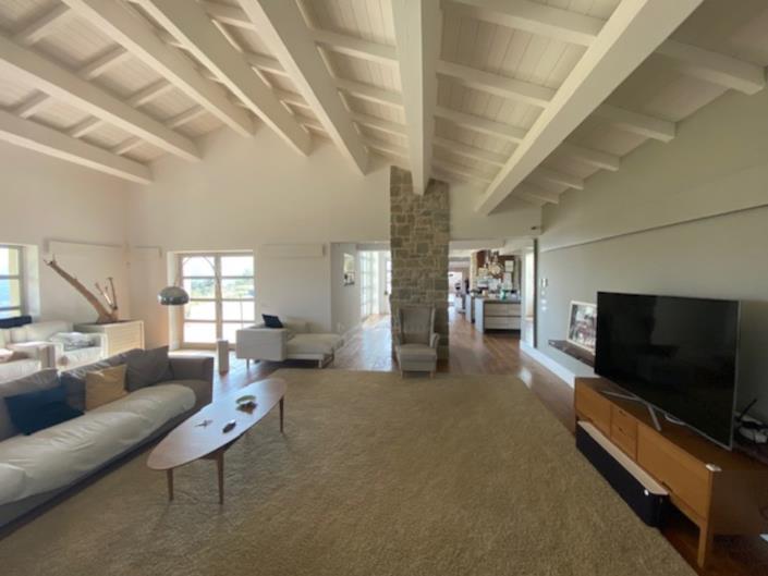 Image No.8-8 Bed Villa / Detached for sale