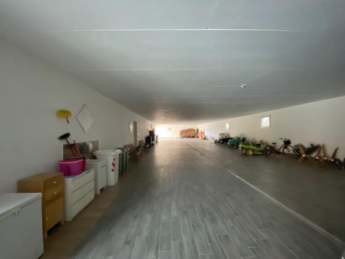 Image No.31-8 Bed Villa / Detached for sale