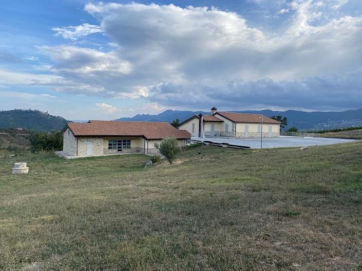 Image No.3-8 Bed Villa / Detached for sale