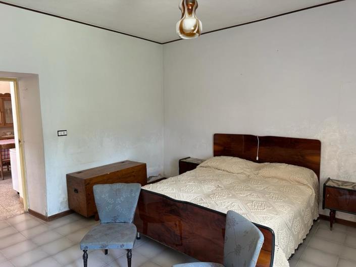 Image No.14-3 Bed House for sale