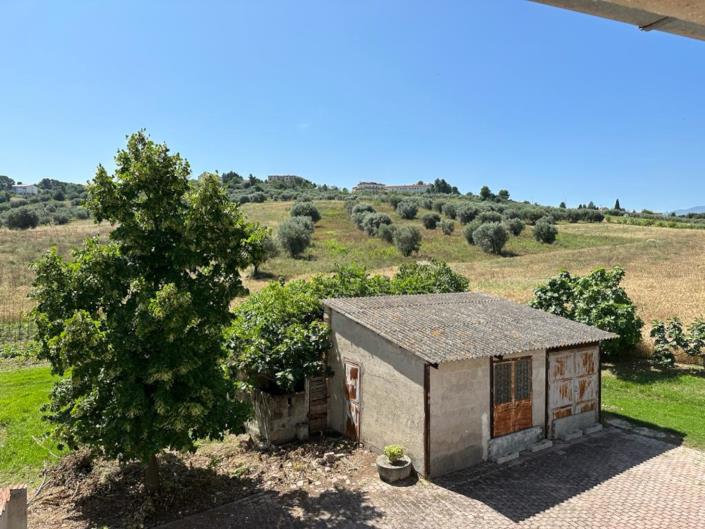 Image No.24-3 Bed House for sale