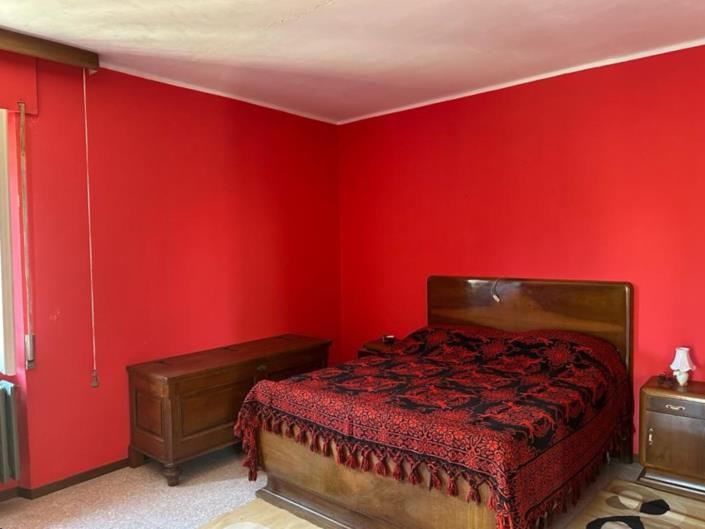 Image No.15-3 Bed House for sale