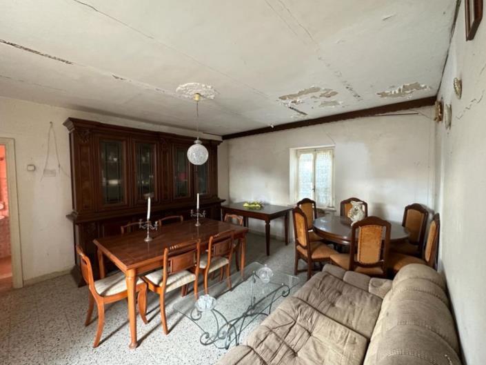 Image No.9-1 Bed House for sale