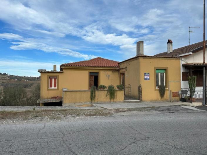 Image No.1-1 Bed House for sale