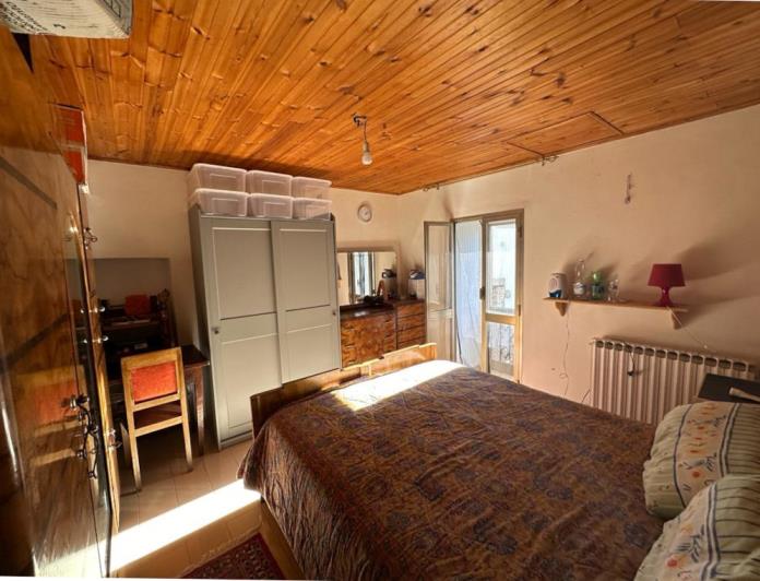 Image No.25-1 Bed Townhouse for sale