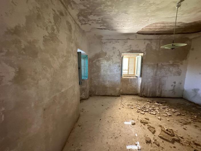 Image No.23-3 Bed Cottage for sale