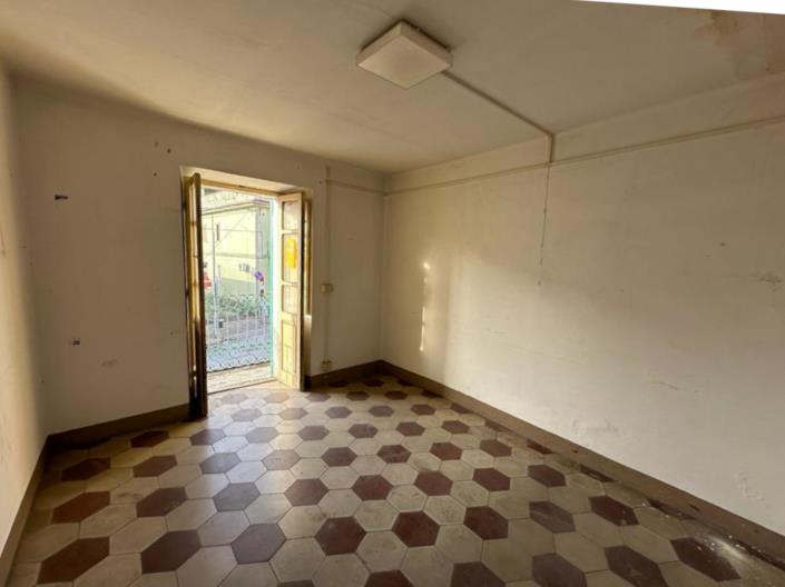 Image No.22-2 Bed Apartment for sale