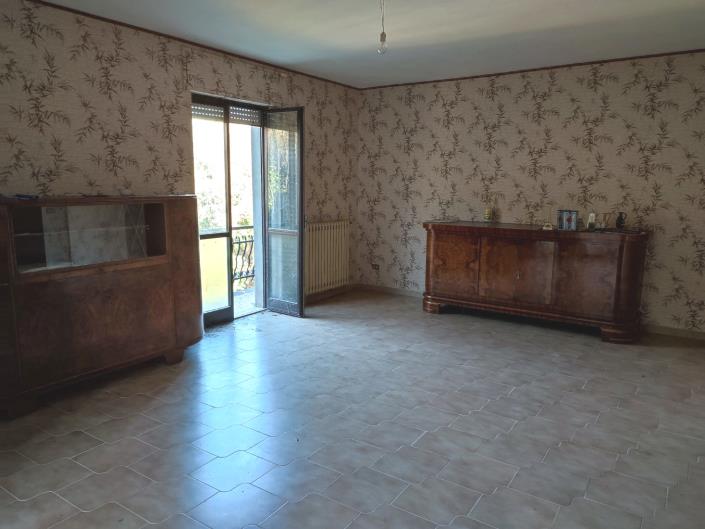 Image No.9-3 Bed Apartment for sale