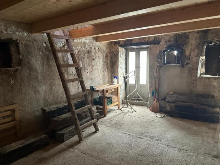 Image No.6-1 Bed House for sale