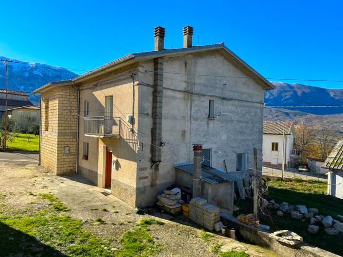 Image No.8-2 Bed Property for sale