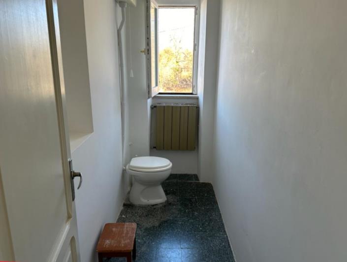 Image No.25-2 Bed Property for sale