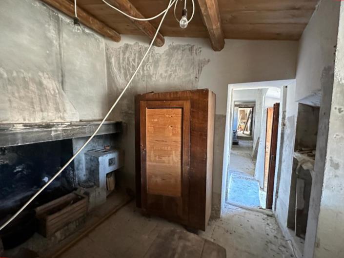 Image No.31-2 Bed Property for sale