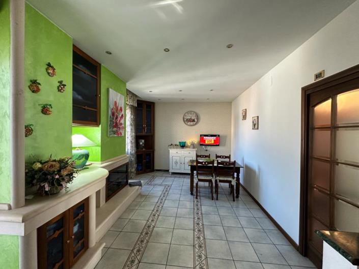 Image No.18-2 Bed Apartment for sale