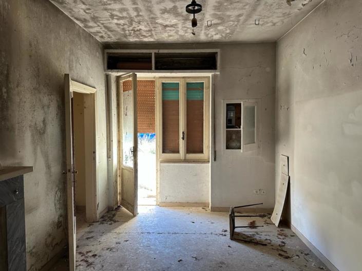 Image No.31-2 Bed Cottage for sale