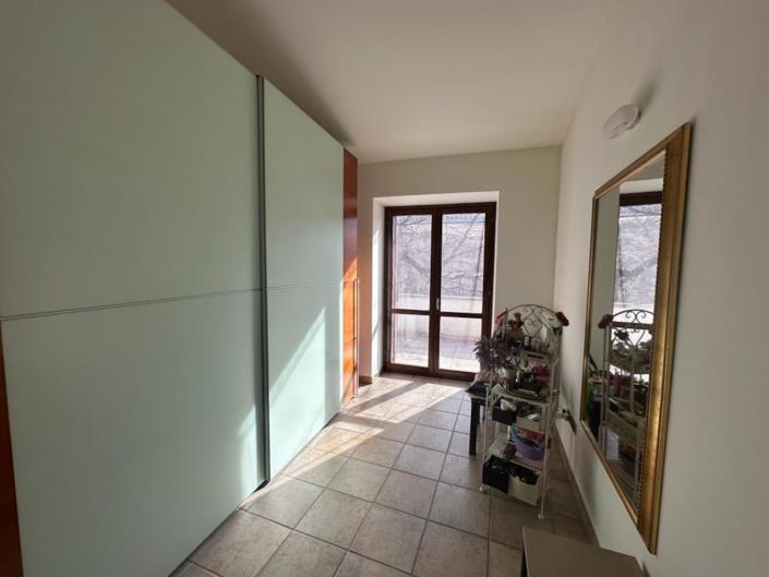 Image No.27-4 Bed Villa / Detached for sale