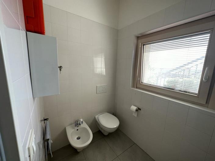 Image No.39-4 Bed Villa / Detached for sale