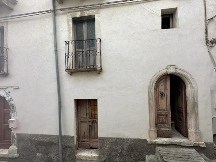 Image No.3-1 Bed House for sale