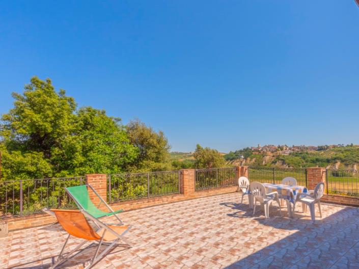 Image No.7-10 Bed Farmhouse for sale