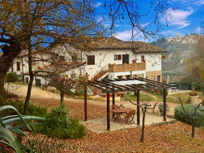 Image No.16-10 Bed Farmhouse for sale