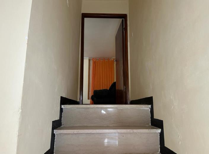 Image No.12-2 Bed Townhouse for sale