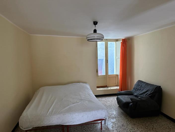 Image No.16-2 Bed Townhouse for sale