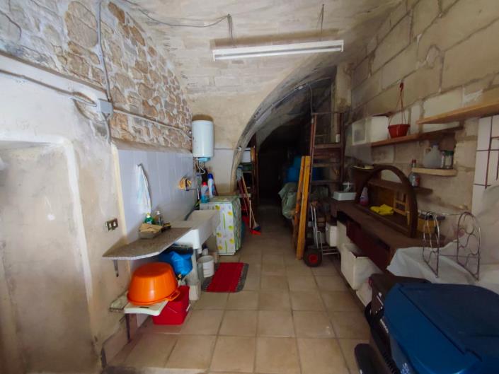 Image No.19-1 Bed Property for sale