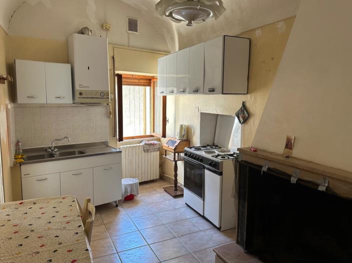 Image No.10-2 Bed Property for sale