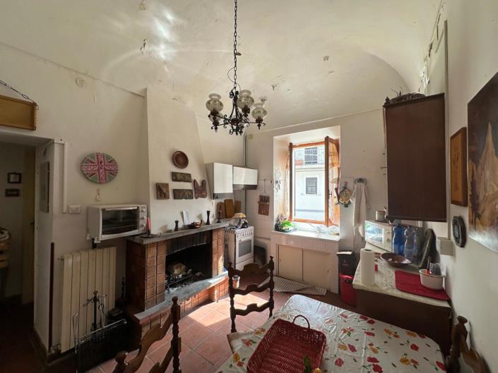 Image No.13-3 Bed Property for sale