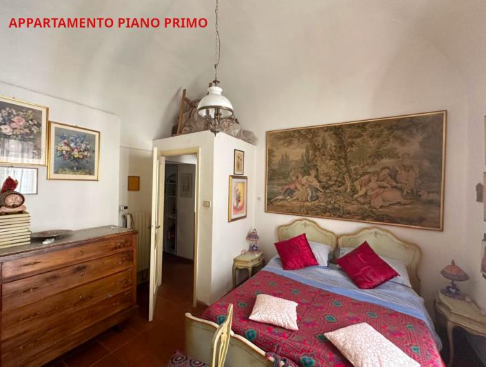 Image No.14-3 Bed Property for sale