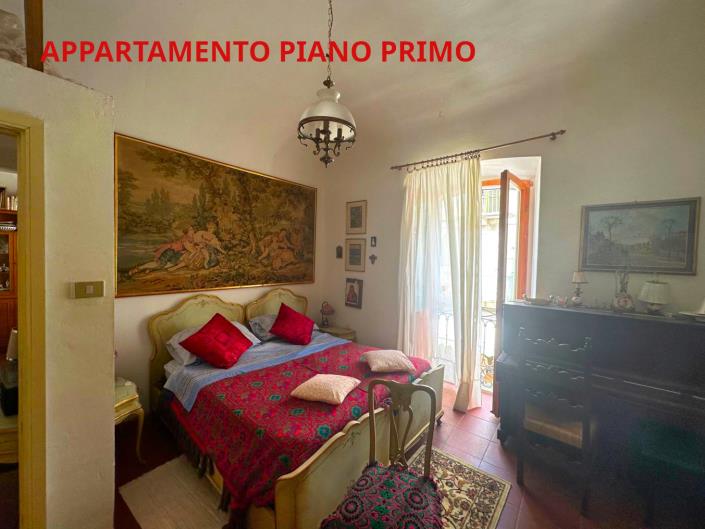 Image No.15-3 Bed Property for sale