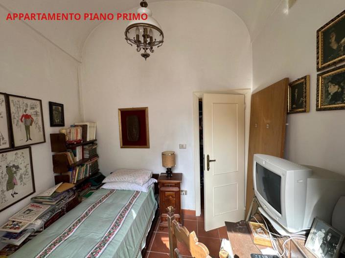 Image No.16-3 Bed Property for sale