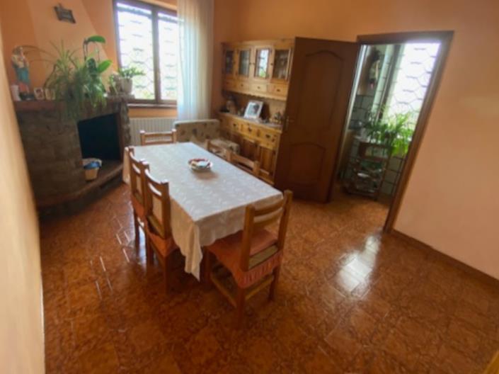 Image No.11-3 Bed Property for sale