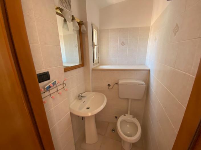 Image No.13-2 Bed Property for sale