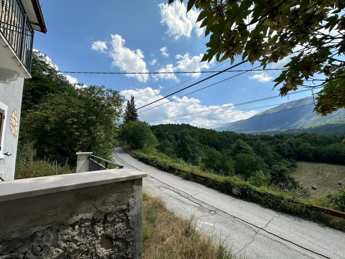 Image No.7-3 Bed Property for sale