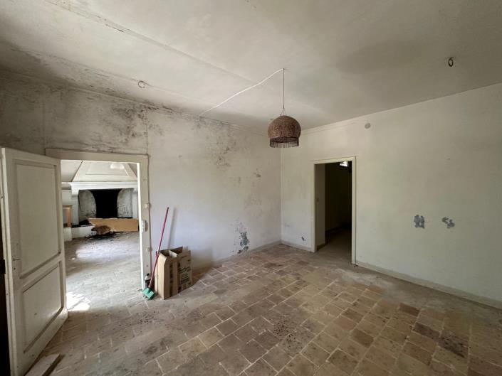 Image No.14-3 Bed Property for sale