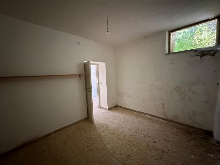 Image No.17-3 Bed Property for sale